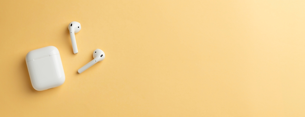 Wireless Earbuds vs. Wired Earphones: Which Is Right for You?