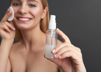 Glow Up with the Best Spray Sunscreen for Body