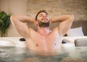 How to Choose the Perfect Hot Tub for Your Backyard